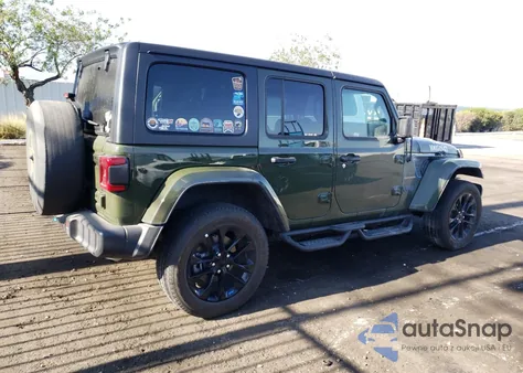 2023 Jeep Wrangler Sahara 4Xe z USA, uszkodzony, nr VIN 1C4JJXP60PW683667
